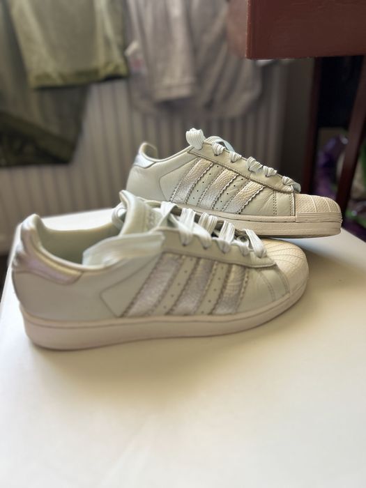 Adidas superstar