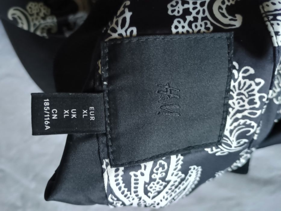 Jachetă Bomber H&M Reversibilă - Model Premium Paisley / Black - Mărime XL