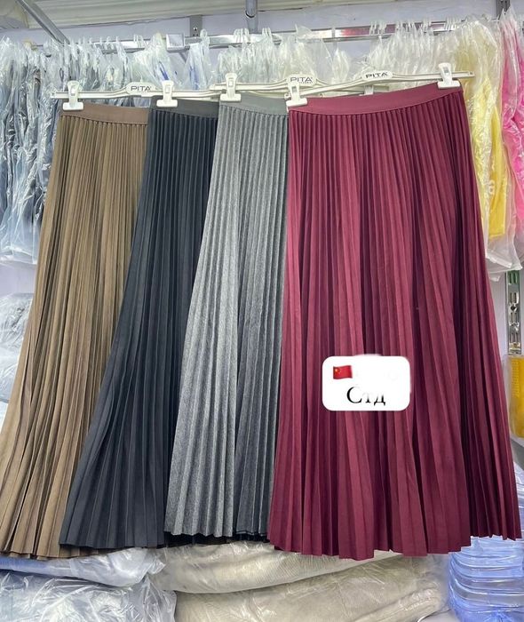 Женская одежда, платья