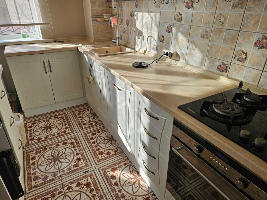 Мебель кухонная, б/у.