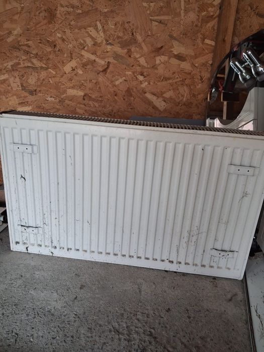 Donez chiuveta +baterie baie, mască chiuveta și oglinda  baie și calor