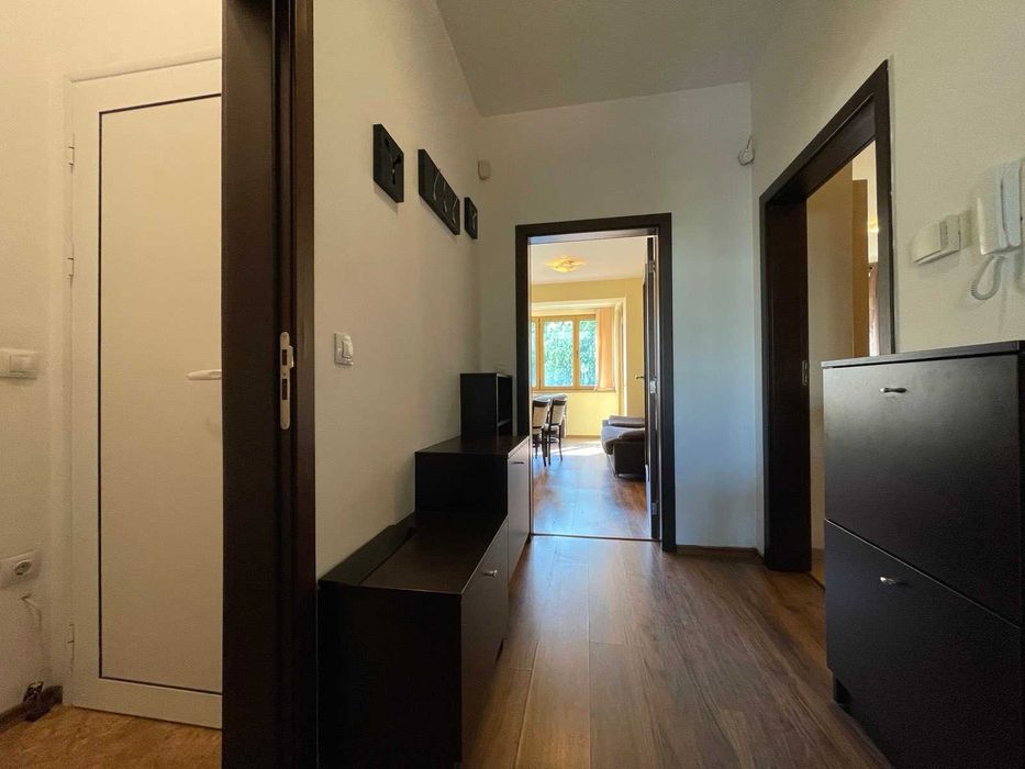 Дава се под наем Тристаен апартамент в Варна, Център - 90 кв.м за 765 € - Снимка #12