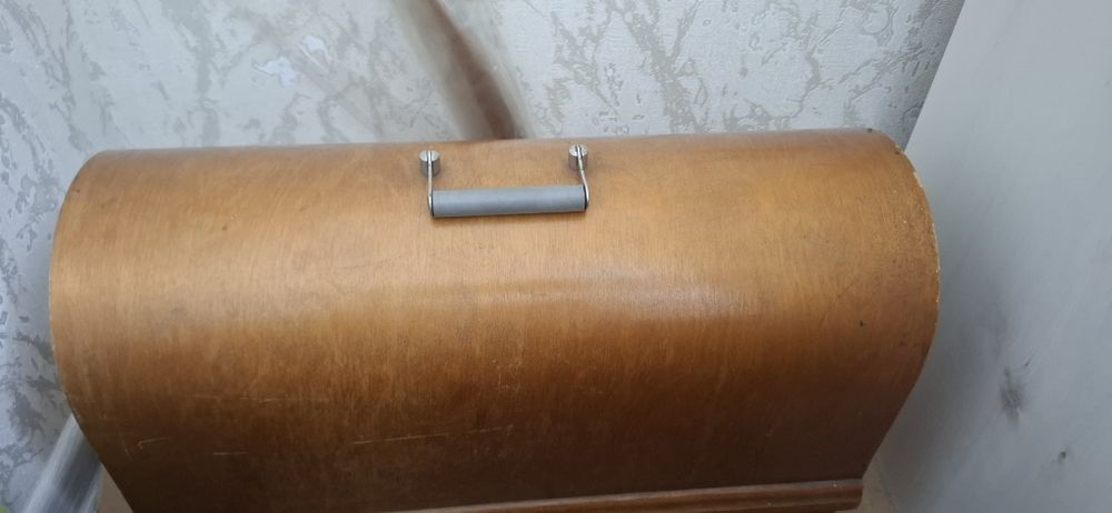 Продам швейную машину