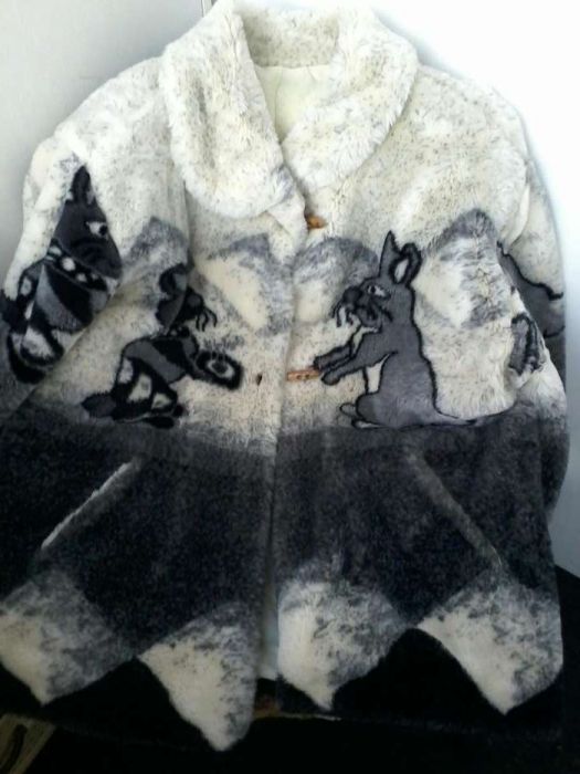 Vand haina de blana dama