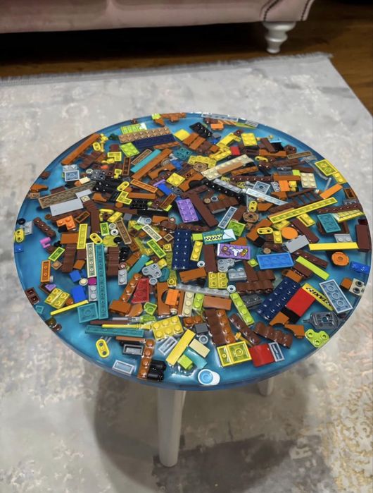 Masa din rasina si lego