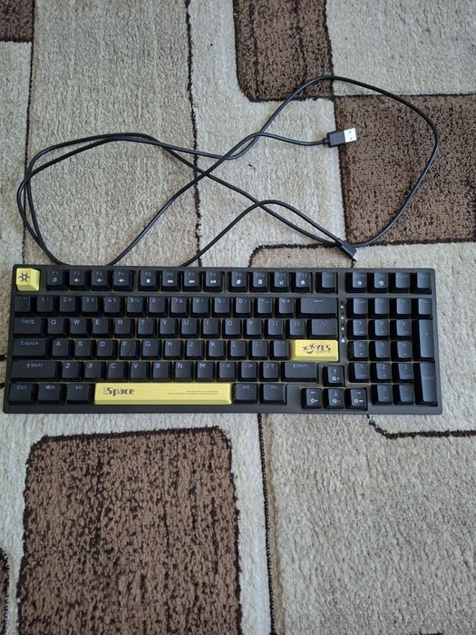 Se vinde setup complet.