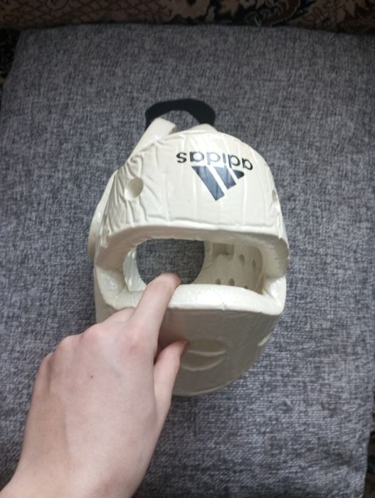 Шлем для единоборст