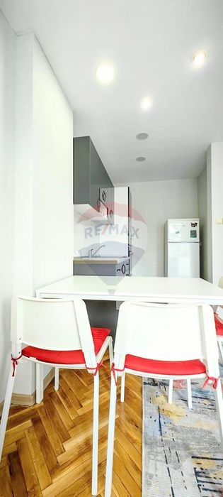 Дава се под наем Тристаен апартамент в Варна, Гръцка махала - 68 кв.м за 612 € - Снимка #6