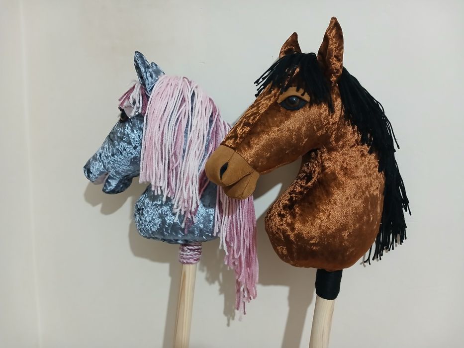 Лошадка на палочке. Хоббихорс