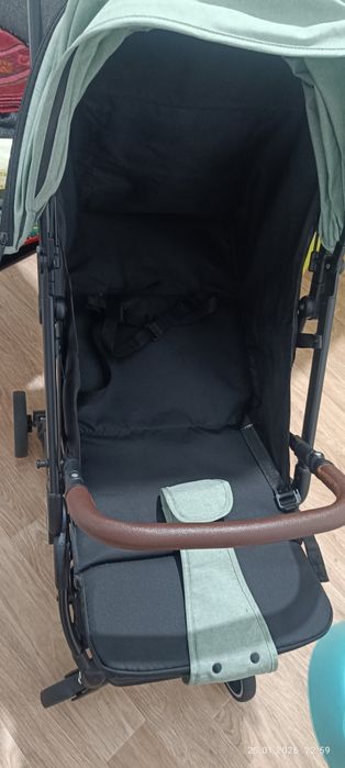 Коляска прогулочная