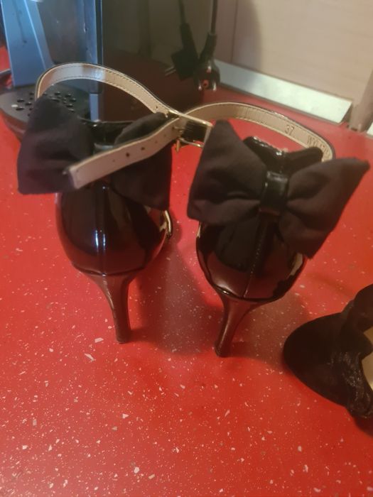 Sandale dama lac mat 37 la  40lei Timișoara