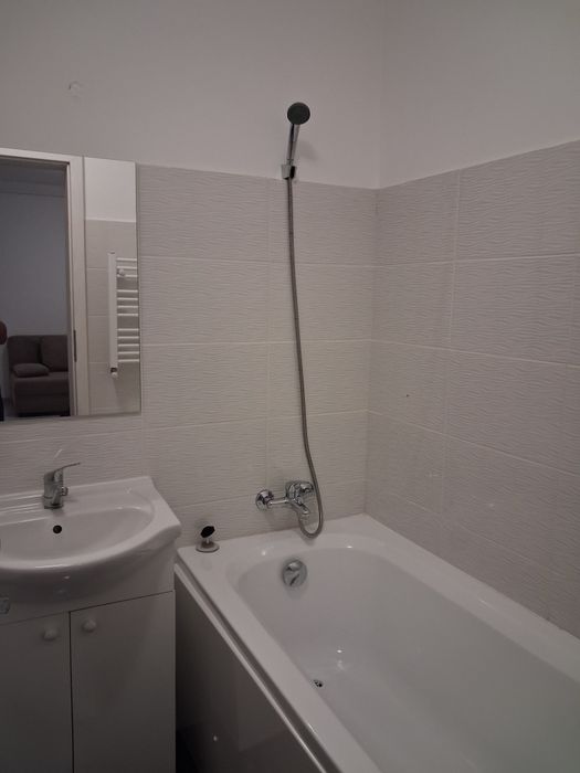 Închiriez apartament tip studio