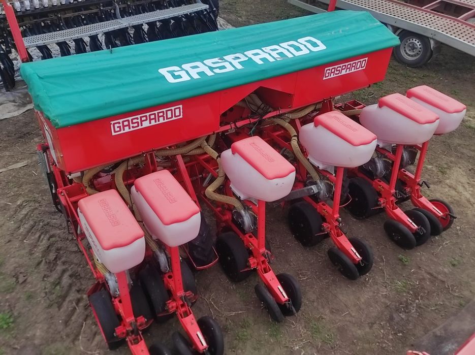 Semănătoare Gaspardo mte telescopică  calculator vând completa sau dez