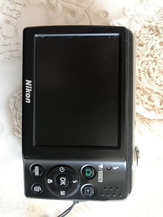 Предлагаме  фотоапарат  Никон.