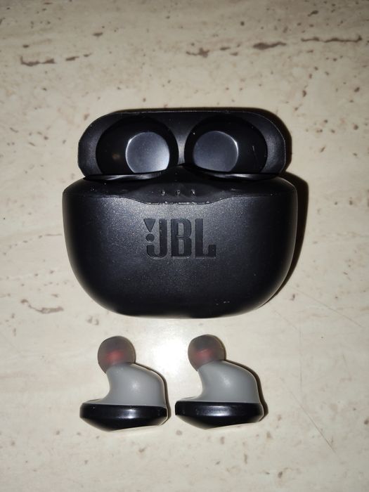 Căști Jbl și Samsung ..noi