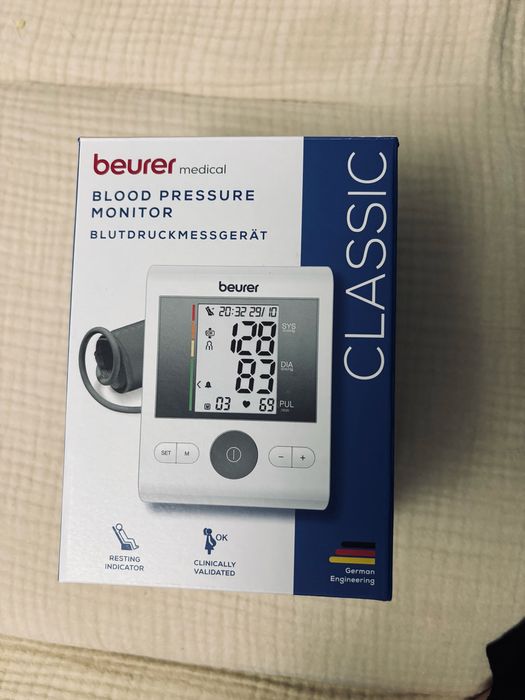 Tensiometru pentru brat