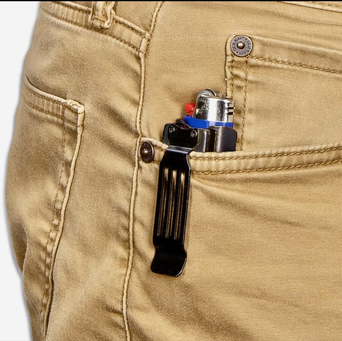 Калъф за запалка, джобно ножче, щипка за пари и щипка за закачване,