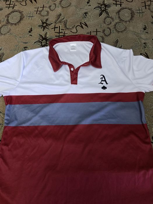 Продаю  футболку  поло