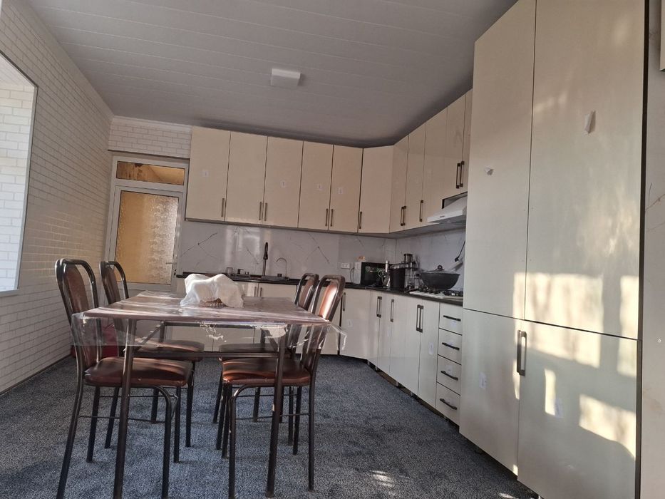 Yashashga tayyor hovli sotiladi