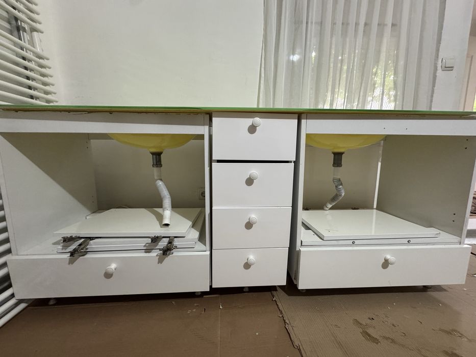 Set lavoar dublu - potrivit pt o baie mare sau un restaurant / bar