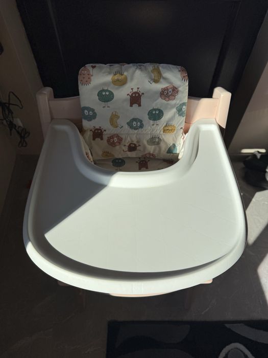 Stokke Tripp Trapp детско столче за хранене - розово