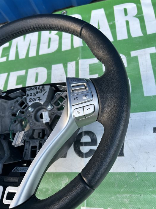 Volan Nissan Navara NP 300 D 23 2017 fară airbag, ca nou , fara uzură