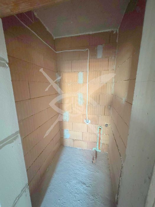 Продава се Тристаен апартамент в Пловдив, Коматевски възел - 84 кв.м за 1275 €/кв.м - Снимка #1