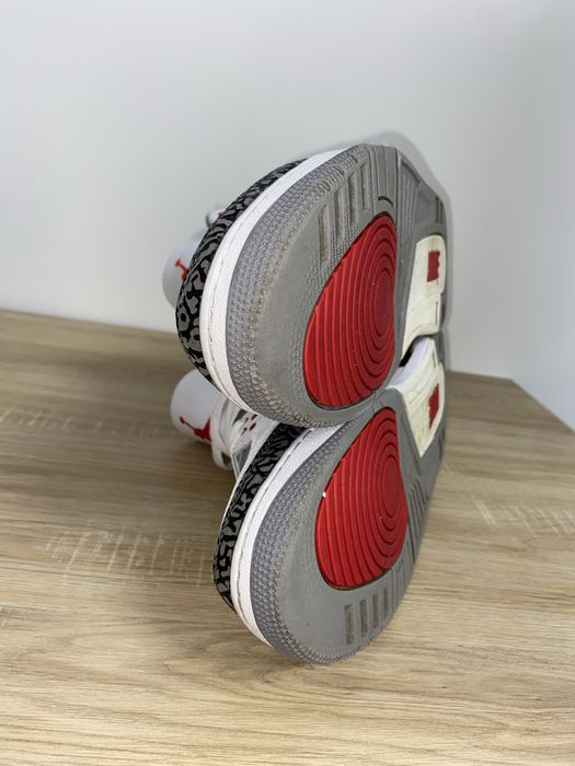 Jordan 3 Fire Red