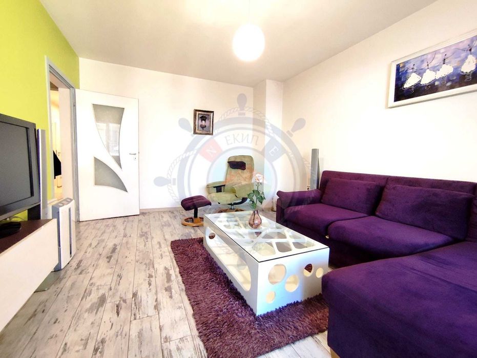 Четиристаен обзаведен апартамент в Цветен квартал, гр.Варна