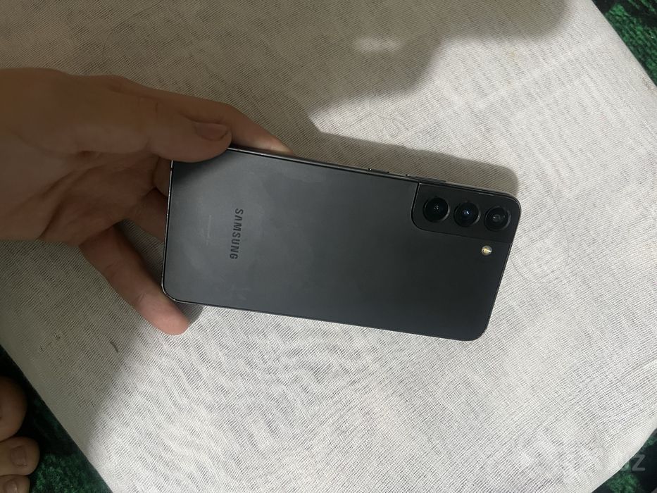 Samsung S22 plus
