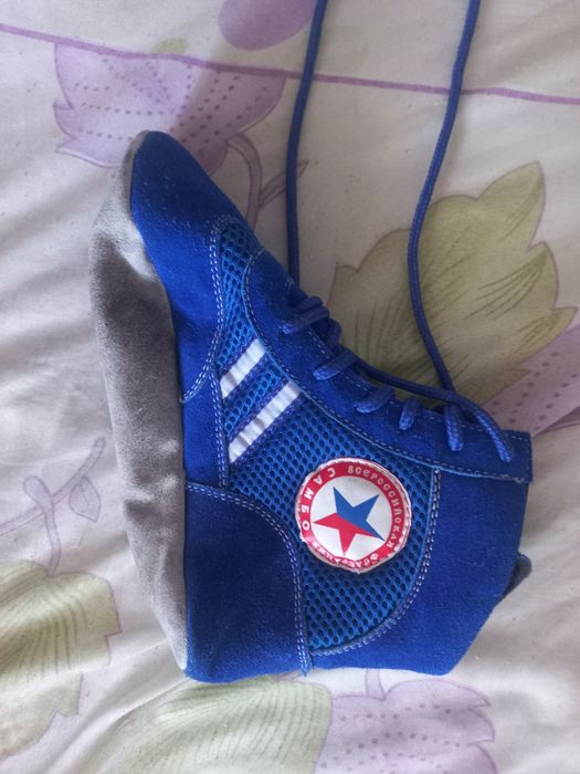 Продам борцоовки на самбо.