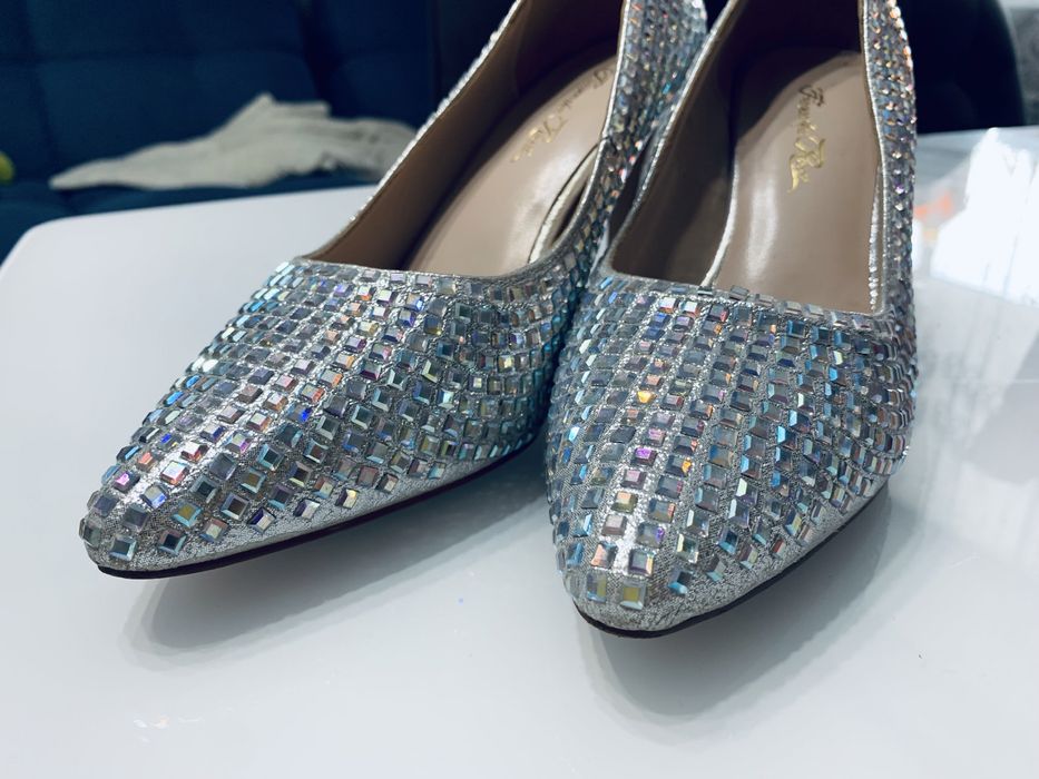 Вечерние туфли новые