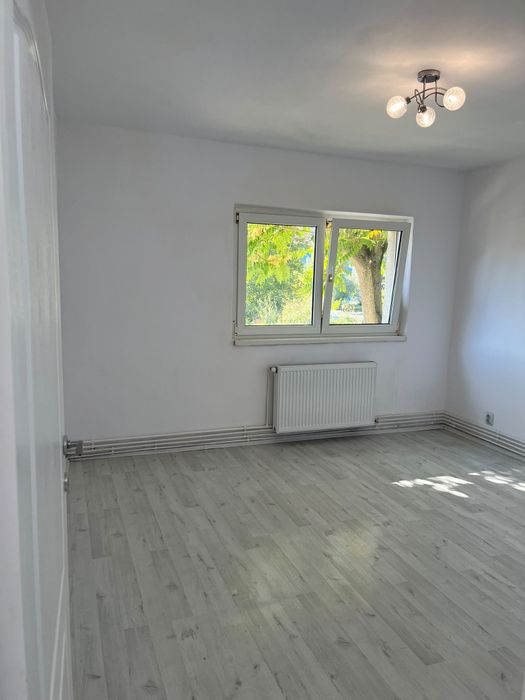 se vinde garsonieră Bărăgan
