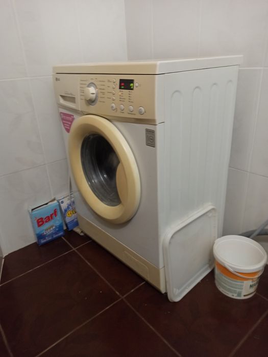 Продается стиральная машина лдж