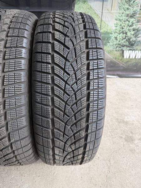 235/60/18 GOODYEAR 4бр