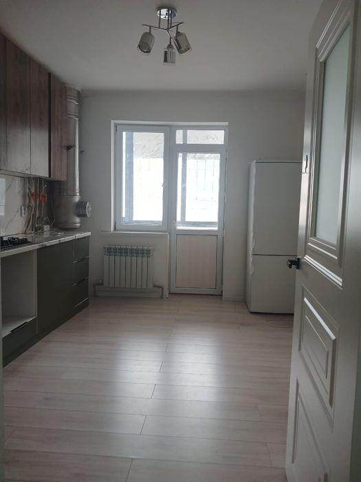 Квартира жалга бериледi 1 болмелi  1 этаж