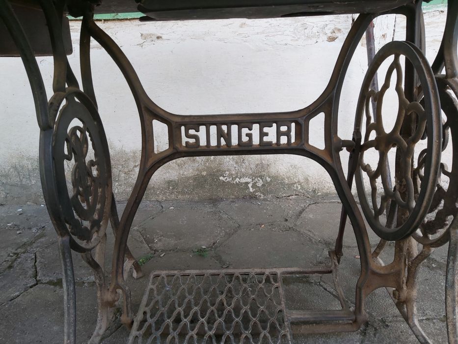 Стара шевна машина - Сингер