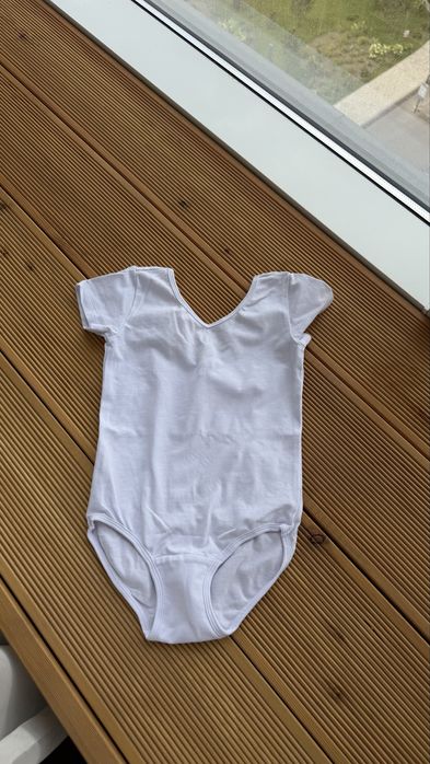 Продам для девочки на 2-3 года