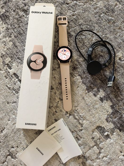 Samsung Galaxy S21 256GB (лилав) + Galaxy Watch 4 44mm (розов) – компл