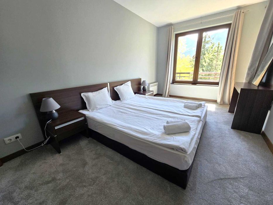 Луксозно обзаведен тристаен апартамент с южно изложение за продажба в комплекс Тера