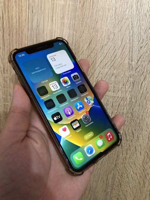 В продаже Айфон Х. 64Gb