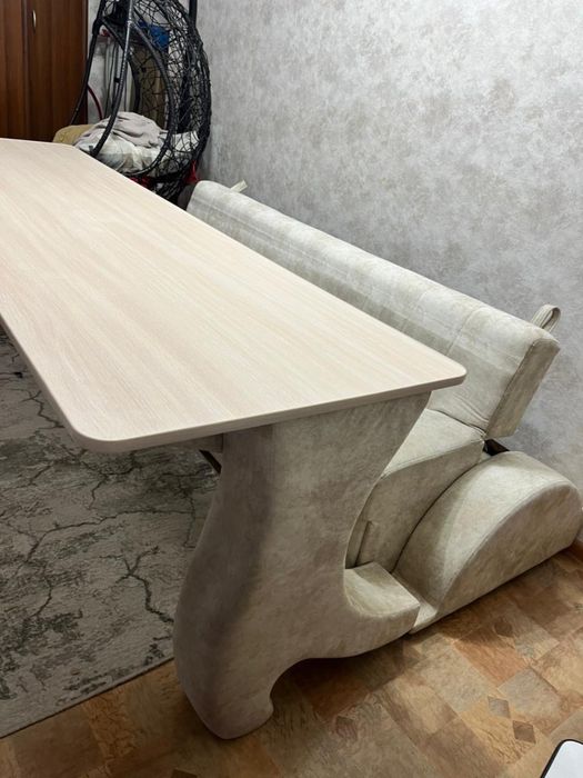 Продам диван стол
