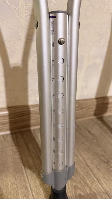 Продам костыли от 175см
