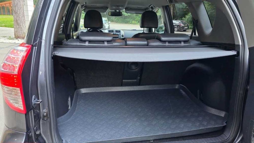 Продавам Toyota RAV 4 Аutomatic 2.2 D