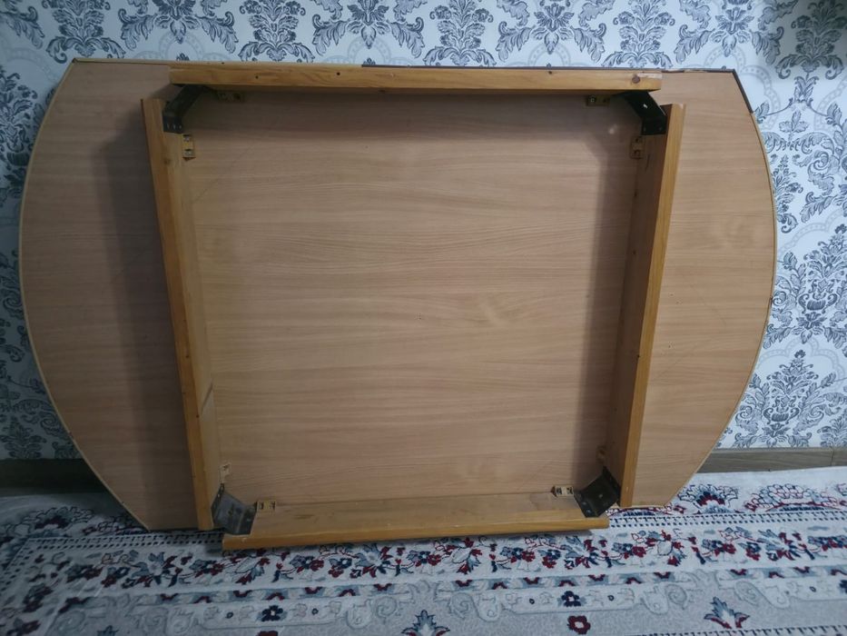 Продам низкий стол