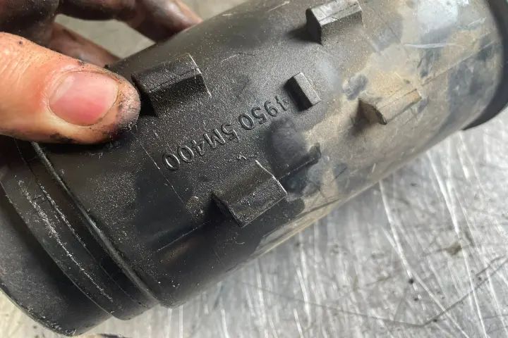 Carcasa filtru combustibil 49505M400 Nissan Almera 2002 1.5 MT (98 hp)