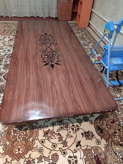 Xontaxta stol ham boladi 12 kishilik