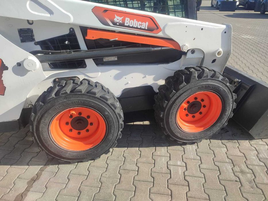 Incarcator frontal Bobcat S550