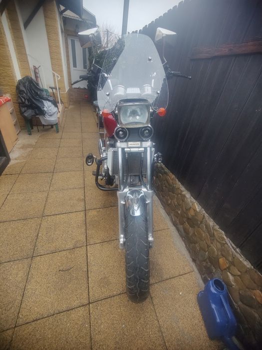 Honda Magna VF700