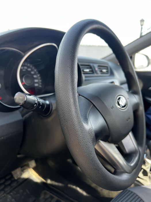 Продам Kia Rio с маленьким пробегом